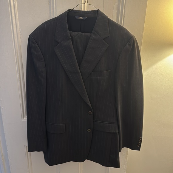 Men’s Brook’s Brother’s, full suit size 44R. Pants size 38. Hemmed to 30. - Picture 3 of 4